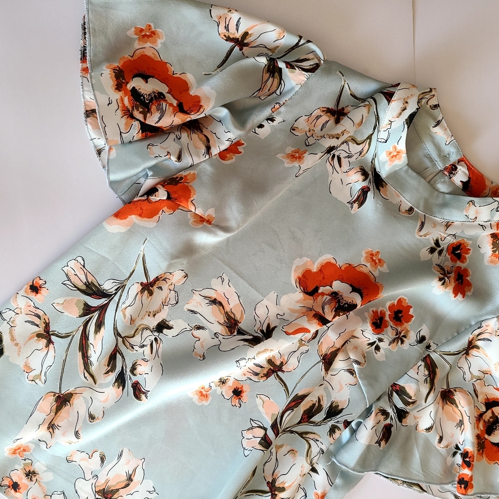 Unique Spring Blouse - Picture 6 of 8
